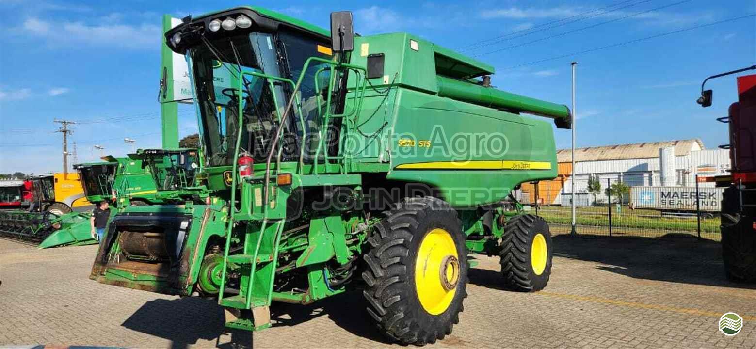 COLHEITADEIRA JOHN DEERE JOHN DEERE 9570 STS MacPonta - John Deere PONTA GROSSA PARANÁ PR